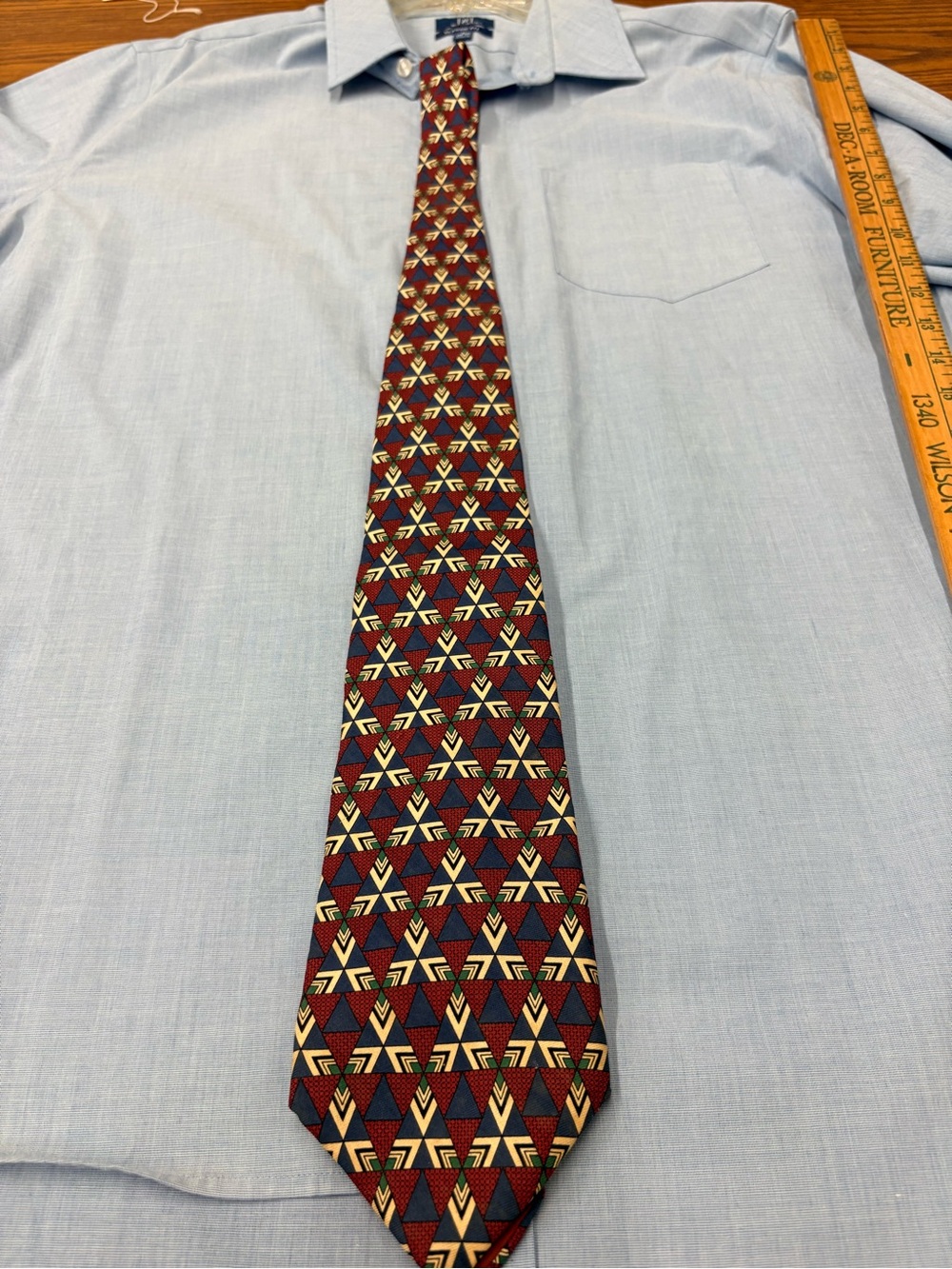 Vintage Mayers Park Avenue Burgundy Geometric Pattern Silk Tie